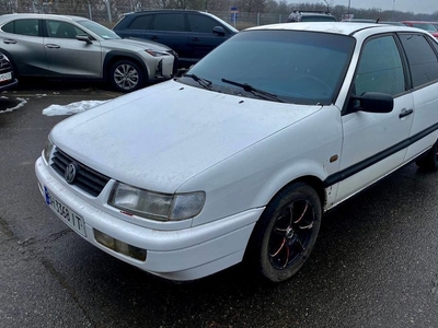 Продам Volkswagen Passat B4 в Одессе 1994 года выпуска за 2 899$