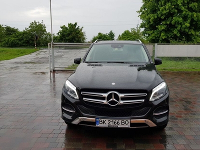 Продам Mercedes-Benz ML 250 GLE 250D в Ровно 2015 года выпуска за 40 000$