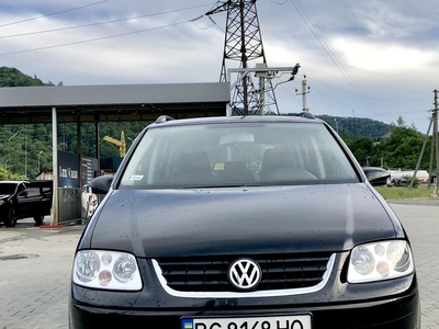 Продам Volkswagen Touran в г. Сколе, Львовская область 2005 года выпуска за 6 200$