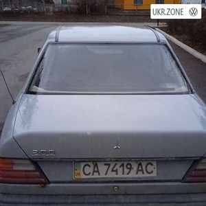 Mercedes-Benz E-Класс 1989