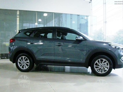 Продам Hyundai Tucson 2.0 MPi MT 2WD (155 л.с.), 2015