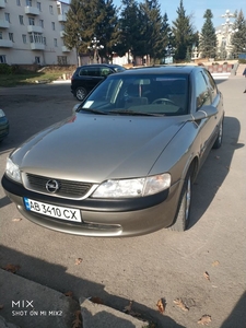 Продам Opel Vectra 2.0 MT (136 л.с.), 1998