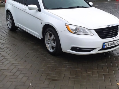 Продам Chrysler 200 в г. Покровск, Донецкая область 2013 года выпуска за 8 700$