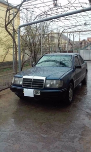Продам Mercedes-Benz C-Класс, 1988