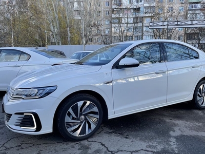 Продам Volkswagen e-Golf Bora 40 kwt 250 km Range в Одессе 2019 года выпуска за 17 500$