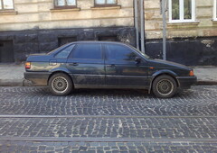 Продам Volkswagen Passat B3 в Львове 1990 года выпуска за 65 000грн