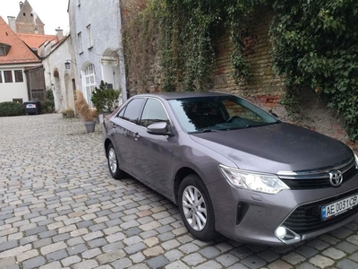 Продам Toyota Camry в Львове 2017 года выпуска за 18 000$