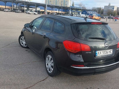 Продам Opel Astra J в Харькове 2014 года выпуска за 9 500$