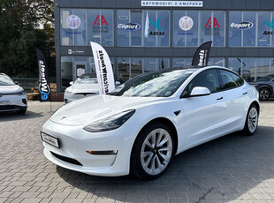 Продам Tesla Model 3 Long Range в Черновцах 2021 года выпуска за 35 100$