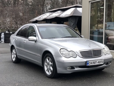 Продам Mercedes-Benz C-Class 240 в Киеве 2000 года выпуска за 11 500$