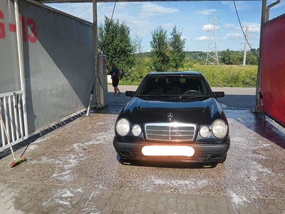 Продам Mercedes-Benz E-Class 220 в г. Калуш, Ивано-Франковская область 2000 года выпуска за 4 400$