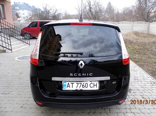 Продам Renault Scenic 1.5 dCi MT (7 мест) (110 л.с.), 2014