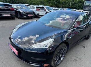 Продам Tesla Model 3 MR RWD в Луцке 2018 года выпуска за 13 800$