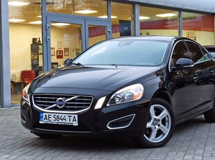 Продам Volvo S60 T5 в Днепре 2012 года выпуска за 10 750$