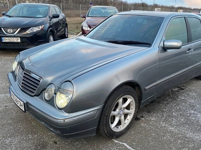 Продам Mercedes-Benz E-Class 280 в Одессе 1999 года выпуска за 5 555$