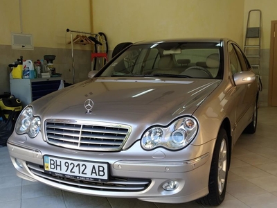 Продам Mercedes-Benz C-Class Elegance в Одессе 2004 года выпуска за 11 000$