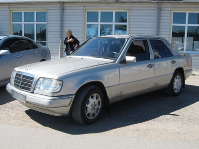 Продам Mercedes-Benz E-Класс, 1994
