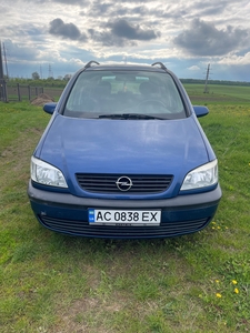 Opel Zafira a 2002 рік