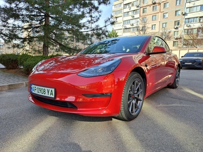 Tesla model 3 2023 sr