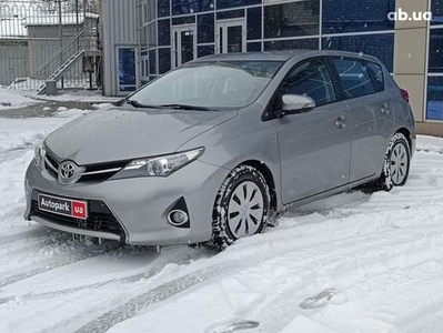Купить Toyota Auris 2015 в Харькове