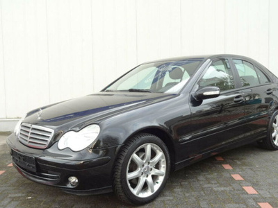 Продам Mercedes-Benz C-Class в Черновцах 2006 года выпуска за 1 600$