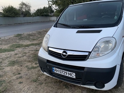 Продам Opel Vivaro пасс. Long в г. Краматорск, Донецкая область 2009 года выпуска за 10 000$