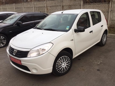 Продам Dacia Sandero в Харькове 2009 года выпуска за 5 600$