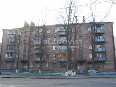 Трехкомнатная квартира долгосрочно ул. Деревлянская (Якира) 19б в Киеве R-56458 | Благовест