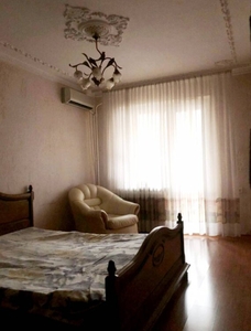 Предлагается к продаже 3х комнатная квартира на улице Крымская. Общая