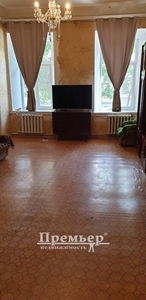 Продажа 4-комнатной квартиры 101 м², Новосельского ул.