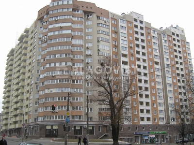 Трехкомнатная квартира долгосрочно ул. Смилянская 15 в Киеве G-1908224