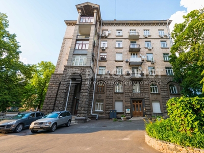 Двухкомнатная квартира долгосрочно ул. Банковая 3 в Киеве B-78026