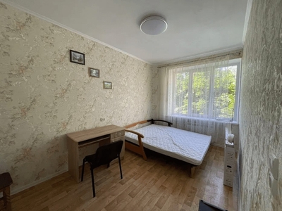 Сдам 2х комнатную квартиру М. Защитников Украины
