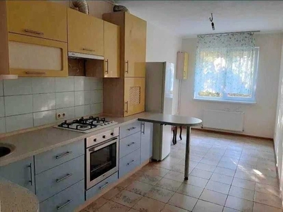 Продам повноцінну 2 кімнатну квартиру в місті Ірпінь вул. Київська.
