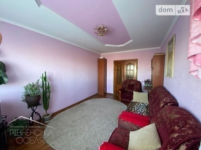 Продаж 3-кімнатної квартири в Квасилові. RK