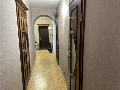 Смілянська 10/31, 3х кімнатна квартира Севастопольска пл.