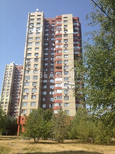 Трехкомнатная квартира ул. Старонаводницкая 8а в Киеве R-55183