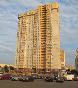 Трехкомнатная квартира ул. Здолбуновская 9б в Киеве D-39266