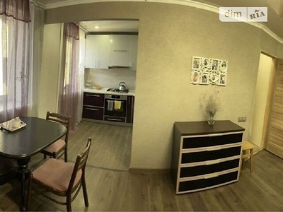 Продам 3 комнатную квартиру в Днепровском районе.