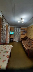 Продам двухкомнатную квартиру в центре, Советская 60
