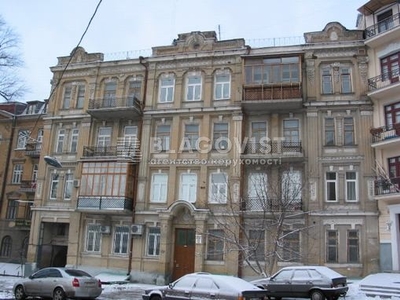 Трехкомнатная квартира долгосрочно ул. Липинского Вячеслава (Чапаева) 12 в Киеве R-52948