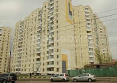 Трехкомнатная квартира ул. Эрнста Федора 12 в Киеве R-37286
