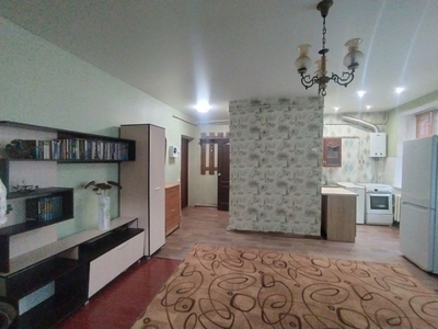 1-кімнатна 42 м. кв Льотна Квартал АТБ кухня-студія 1й пов. цегла