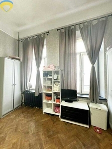 Продам 2-х кімнатну виділену квартиру вулиця Тираспольська!