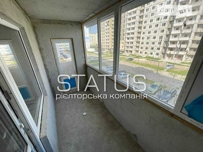 Продажа 2к квартиры 65 кв. м на ул. Параджанова