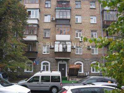 Трехкомнатная квартира долгосрочно ул. Хмельницкого Богдана 61 в Киеве R-58443