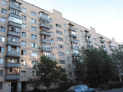 Трехкомнатная квартира долгосрочно ул. Героев полка «Азов» (Малиновского Маршала) 25 в Киеве R-58250