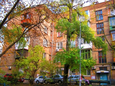 Двухкомнатная квартира ул. Коновальца Евгения (Щорса) 29 в Киеве C-110690