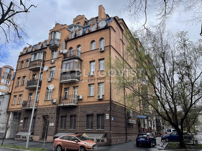 Двухкомнатная квартира ул. Волошская 50/38 в Киеве C-110859