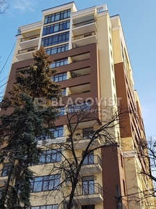 Трехкомнатная квартира долгосрочно ул. Гоголевская 14 в Киеве R-28139
